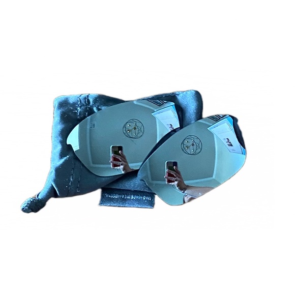 Oakley Flak Jacket Jet Black Sunglasses, Case and Replacement Lenses - Picture 2 of 7